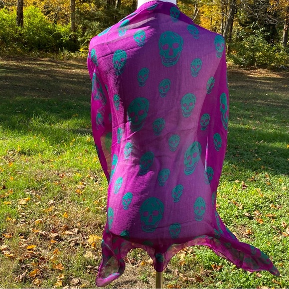 Alexander McQueen Accessories - ALEXANDER McQUEEN SCARF VINTAGE PURPLE GREEN SILK SKULL PRINT MONOGRAM ITALY
